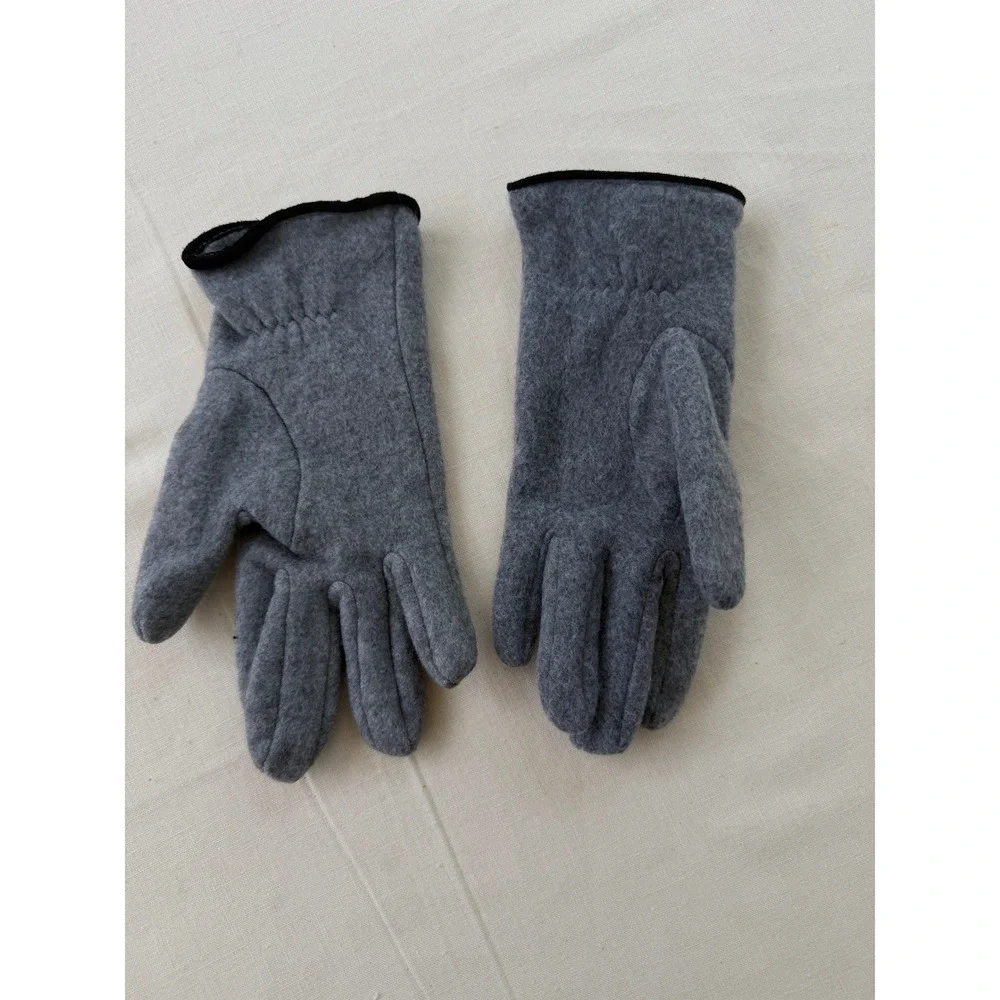 Unbranded Heather Grey Wool Blend Gloves with Snap Pocket and Black Trim